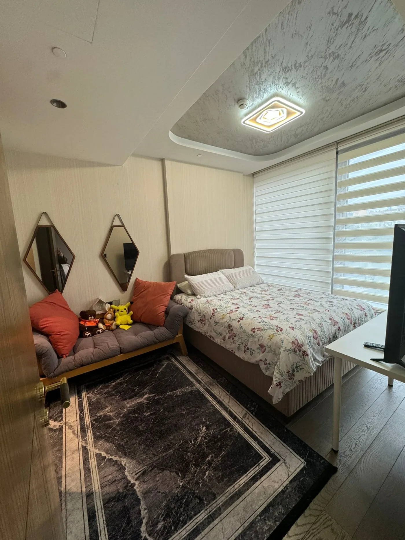 Yedi Mavi Sitesinde Kiralık Balkonlu Eşyalı 1+1 Daire, 9. görsel