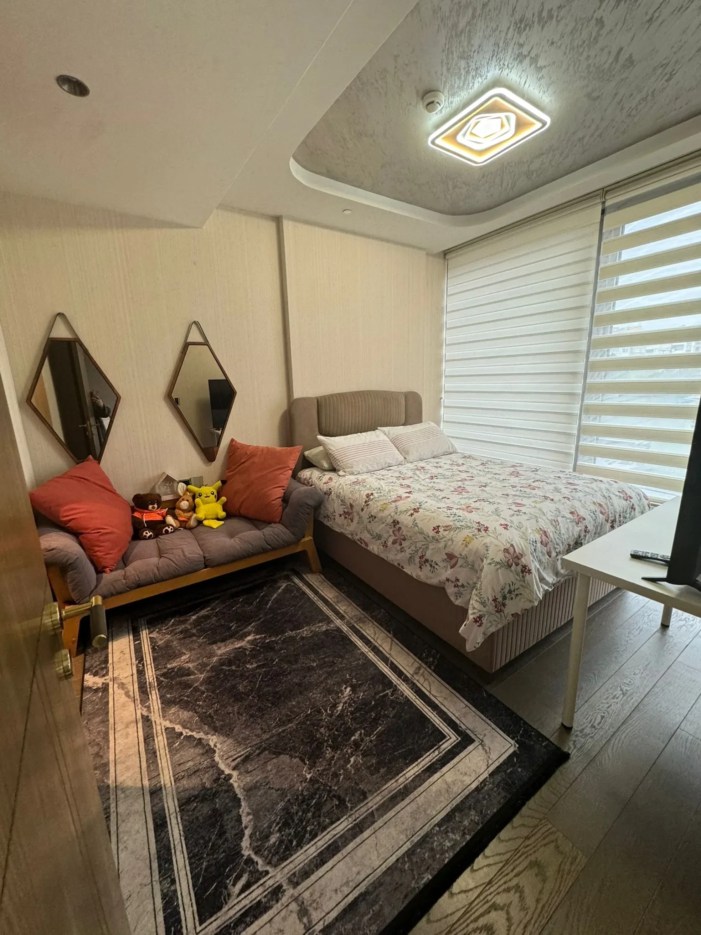 Yedi Mavi Sitesinde Kiralık Balkonlu Eşyalı 1+1 Daire, 11. görsel