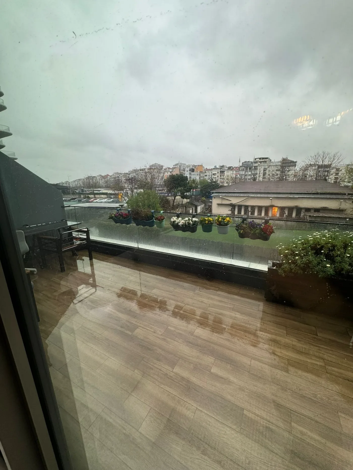 Yedi Mavi Sitesinde Kiralık Balkonlu Eşyalı 1+1 Daire, 14. görsel